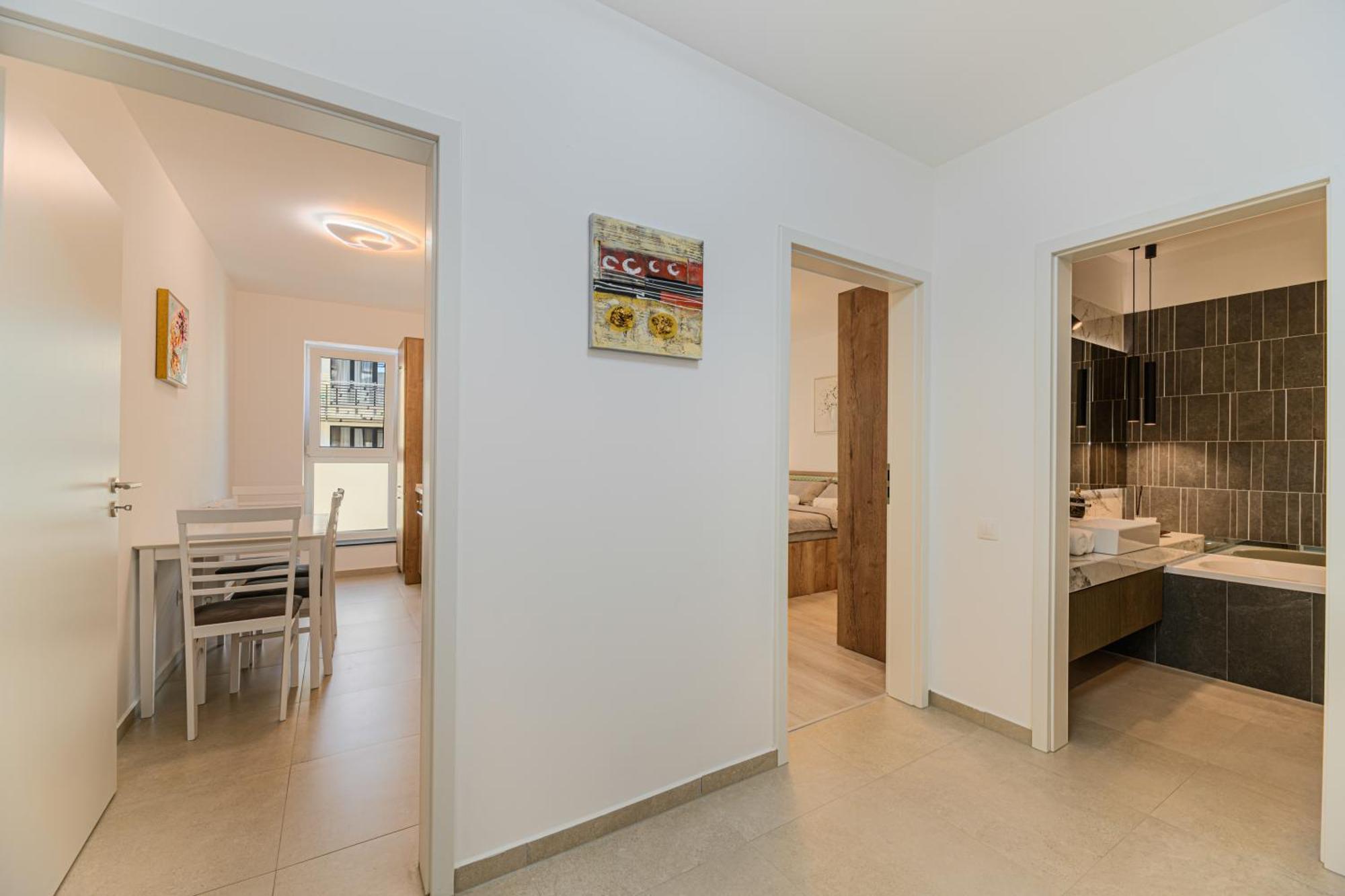 Luxury Landing Apartments Complex Qualis Брашов Екстериор снимка