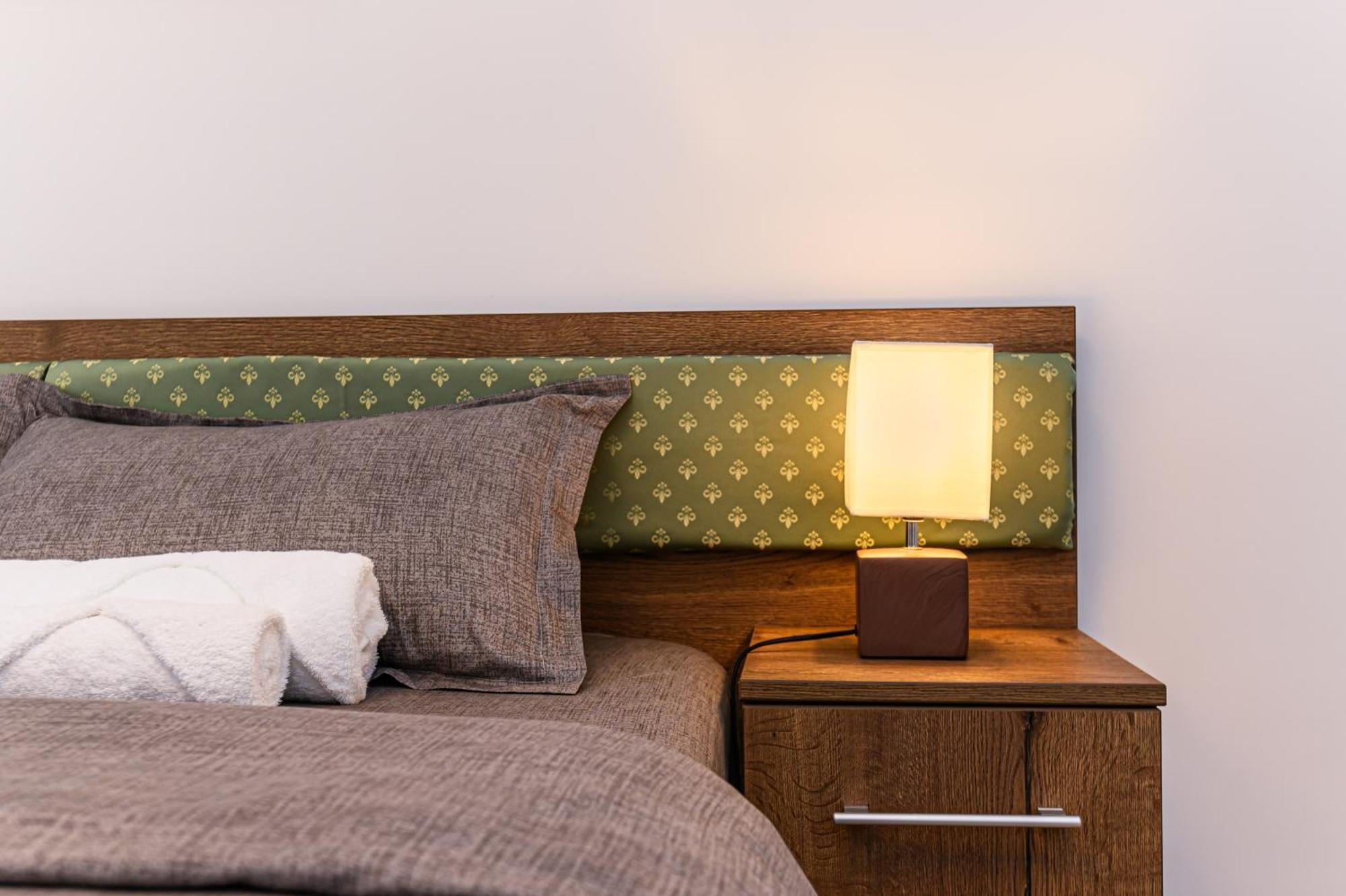 Luxury Landing Apartments Complex Qualis Брашов Екстериор снимка