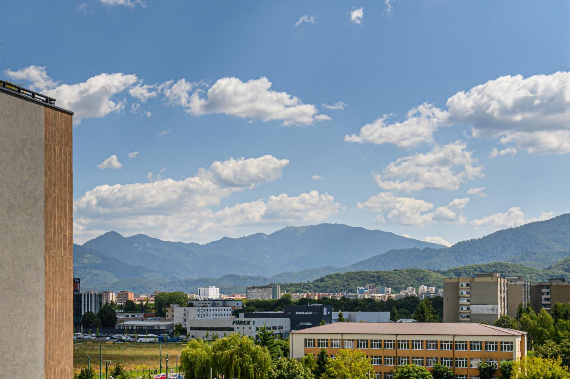 Luxury Landing Apartments Complex Qualis Брашов Екстериор снимка