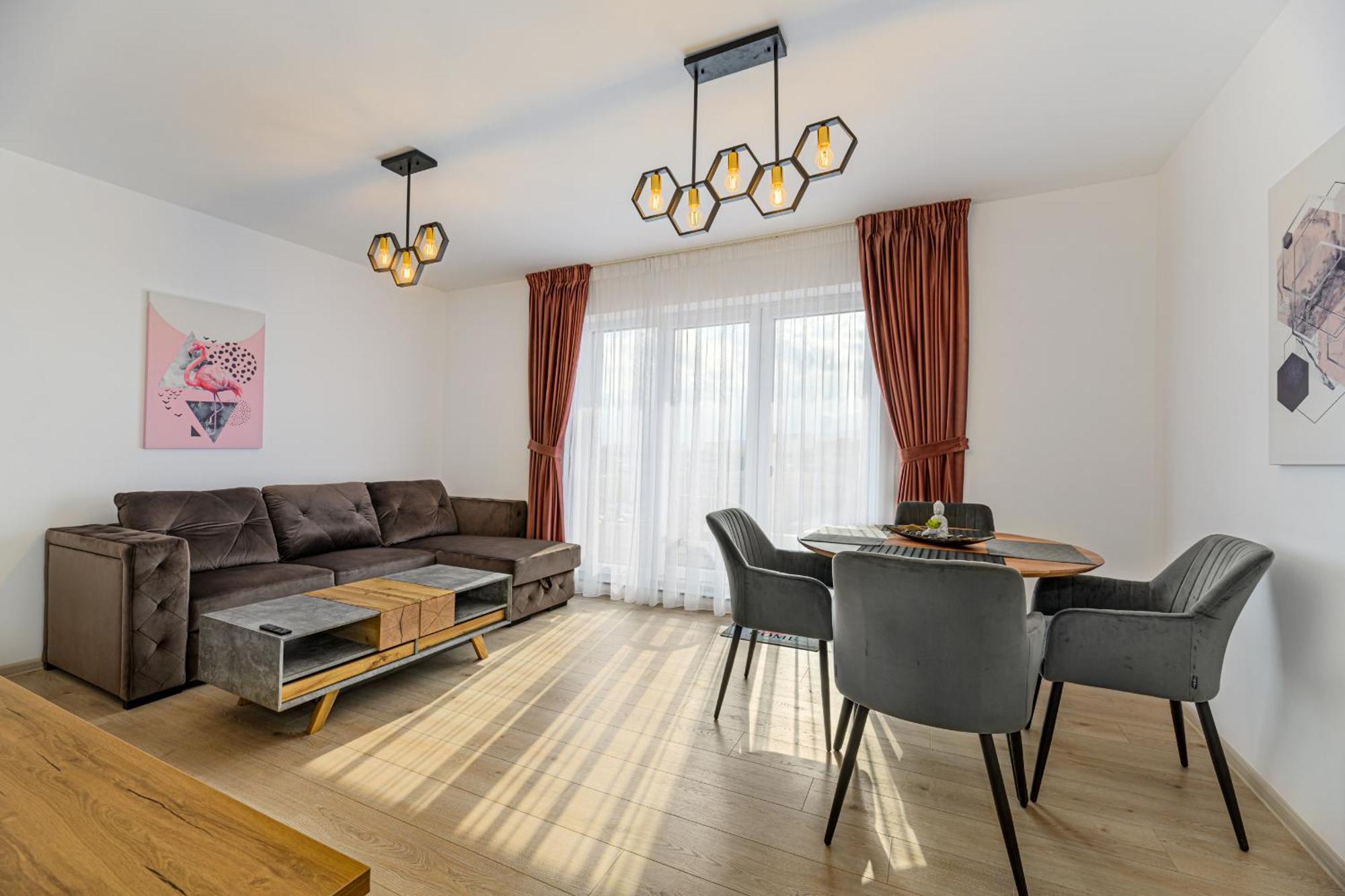 Luxury Landing Apartments Complex Qualis Брашов Екстериор снимка