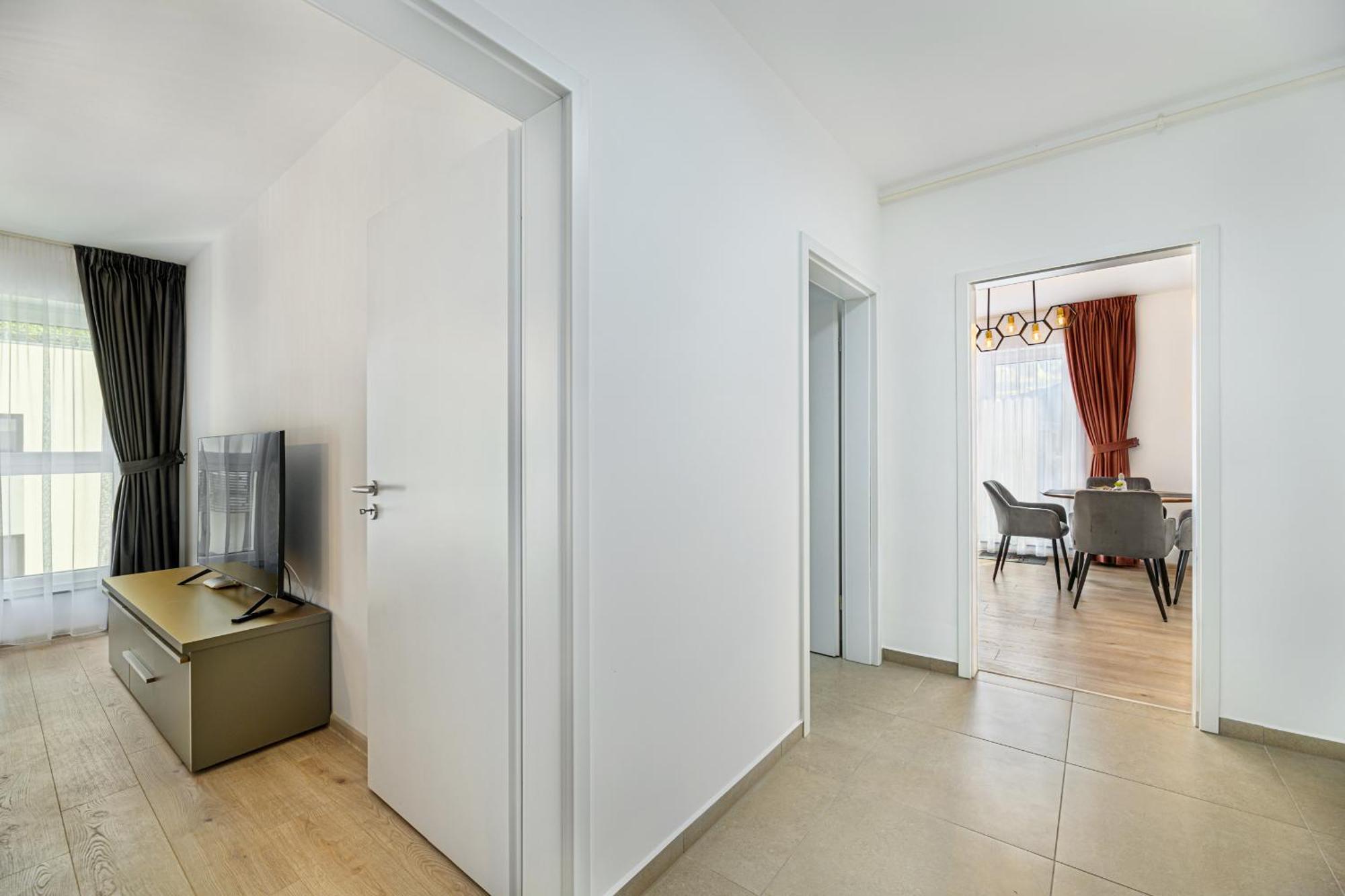 Luxury Landing Apartments Complex Qualis Брашов Екстериор снимка