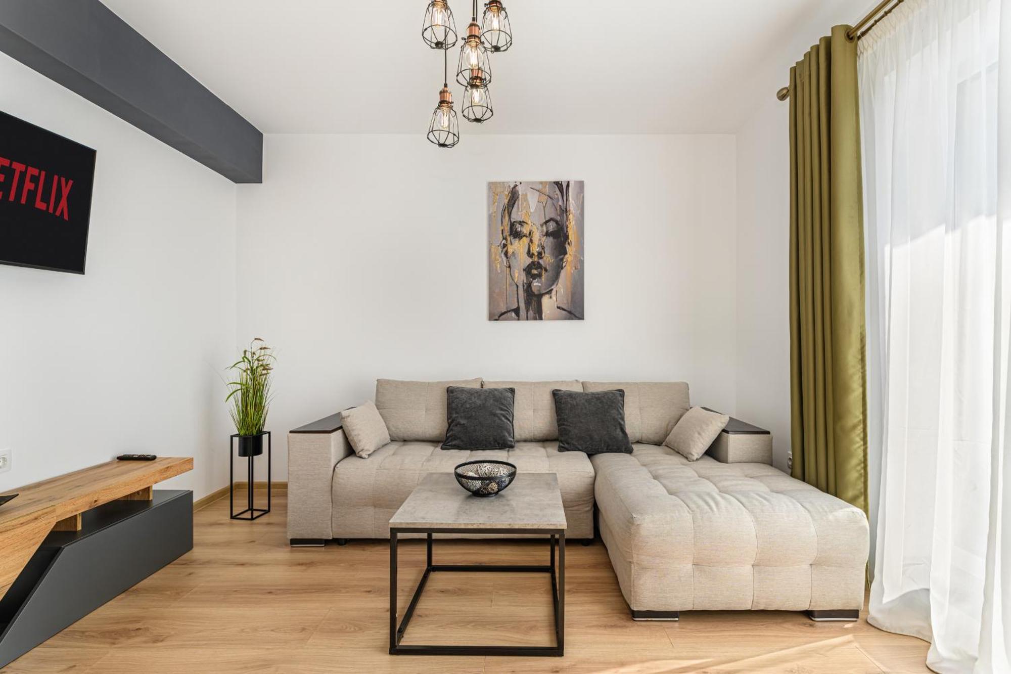 Luxury Landing Apartments Complex Qualis Брашов Екстериор снимка