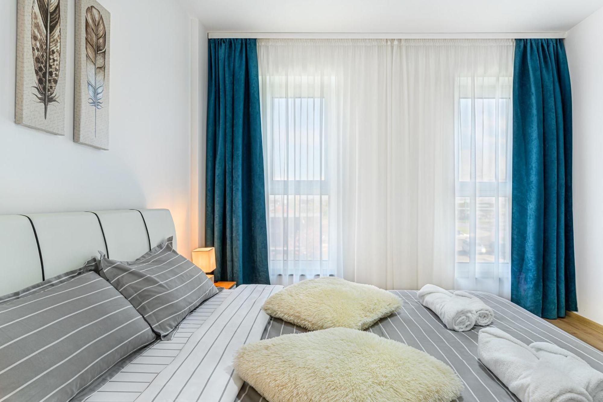 Luxury Landing Apartments Complex Qualis Брашов Екстериор снимка